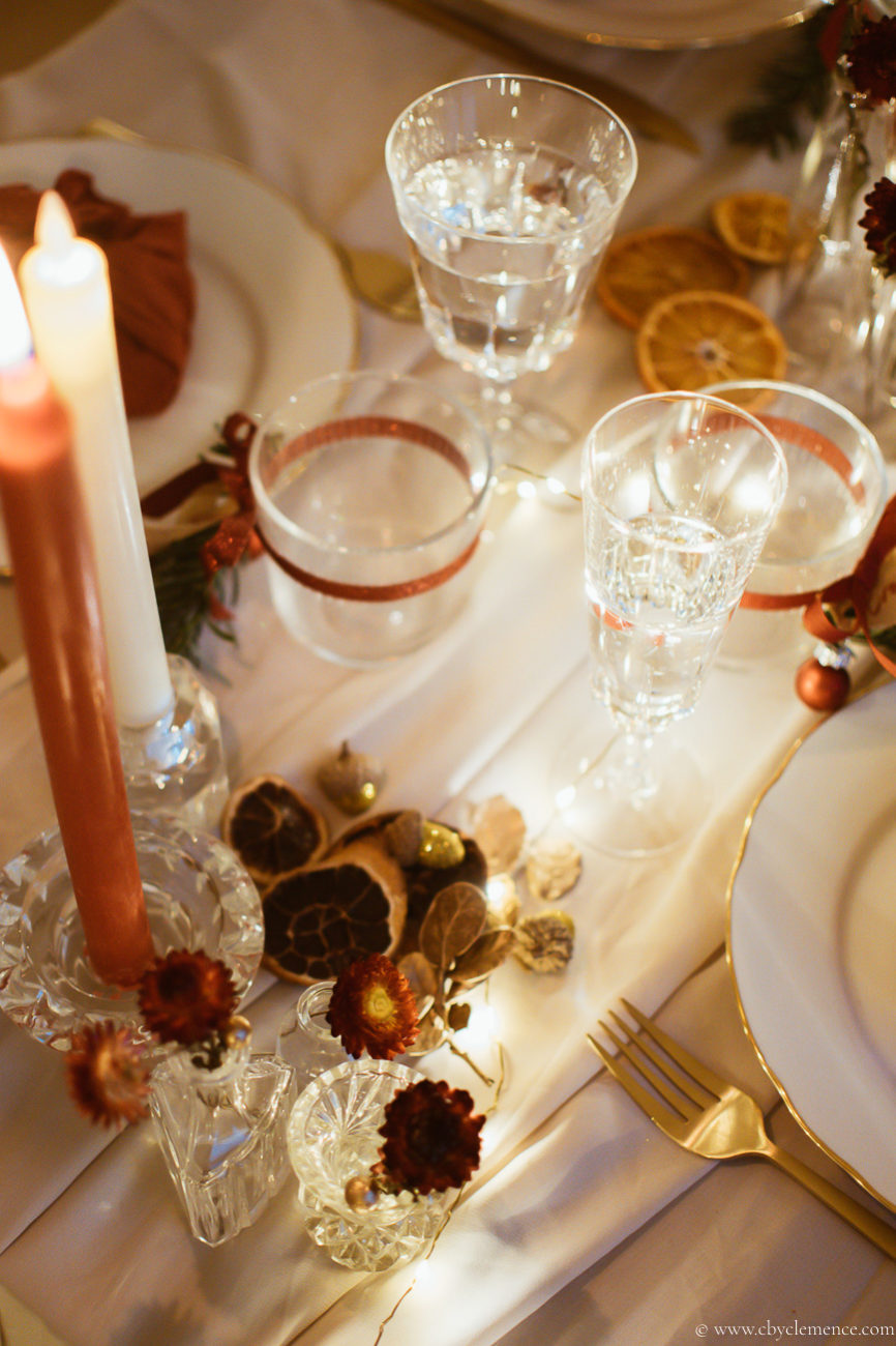 DIY déco une table de Noël rouge, or et blanc C by Clemence
