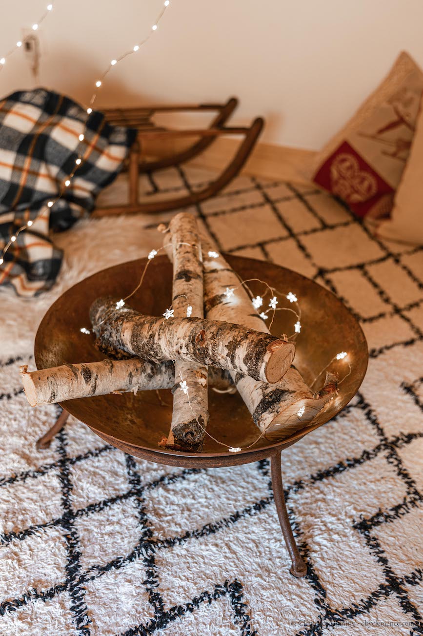 Comment Faire Un Faux Feu De Bois DIY déco : un faux feu de bois dans un brasero - C by Clemence